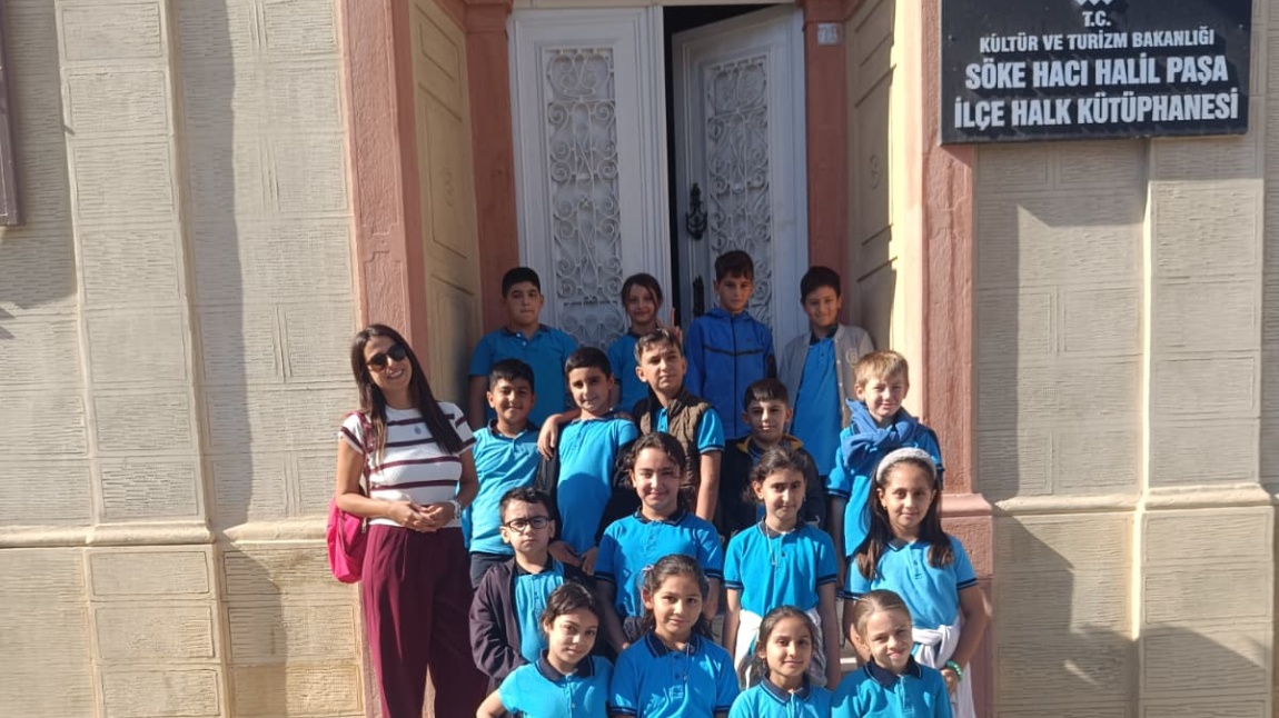 4-C Sınıfı Kütüphanede